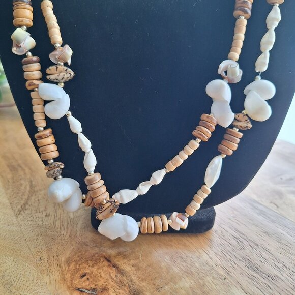 Multistrand Beaded Necklace Sea Shells Wood Beads Long 30 Inch Nautical Tropical - Picture 2 of 6